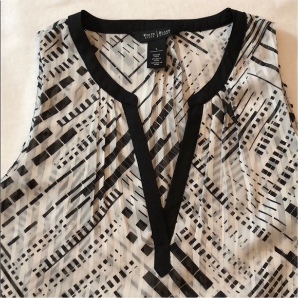 WHBM Sleeveless blouse Asymmetrical VNeck Tiered - Picture 8 of 11